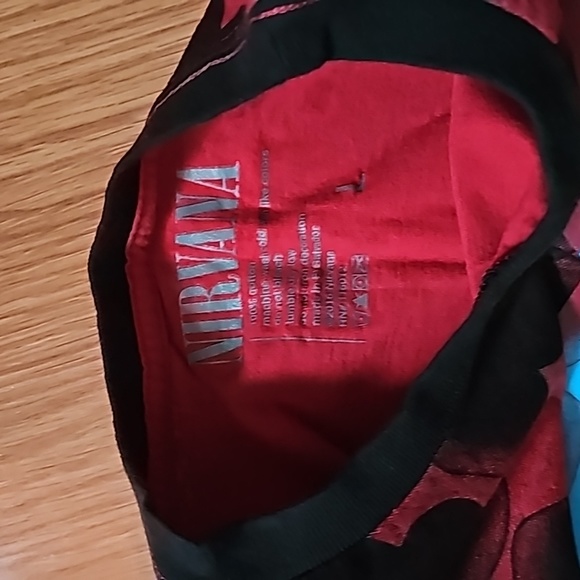 Tshirts - Picture 7 of 9